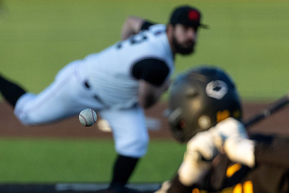SIUE Baseball v MIZZOU 8 April 2025