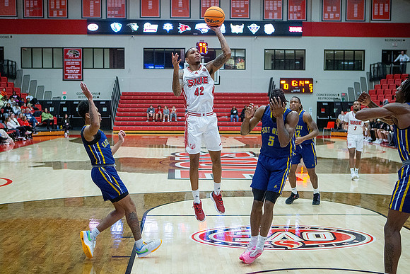 SIUE Men’s Basketball vs East-West University 29 OCT 2023