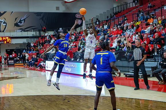SIUE Men’s Basketball vs North Park University 9 NOV 2023