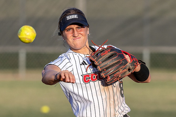 SIUE Softball v Loyola 03-03-24