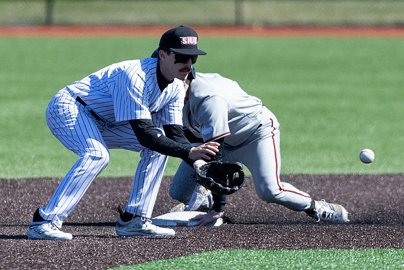 SIUE Baseball v Omaha 10 March 2024