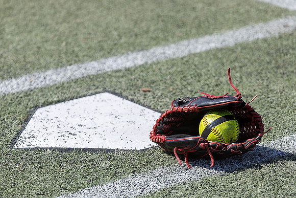 SIUE Softball v Kansas City 03-13-24