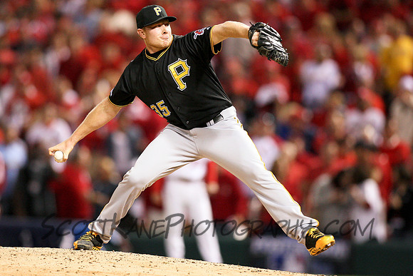 MLB: OCT 09 NLDS - Pirates at Cardinals - Game 5