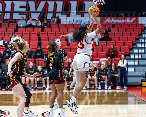 SIUE Women’s Basketball v Loyola 16 Nov 2024