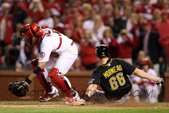 MLB: OCT 09 NLDS - Pirates at Cardinals - Game 5