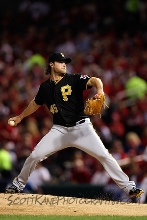 MLB: OCT 09 NLDS - Pirates at Cardinals - Game 5