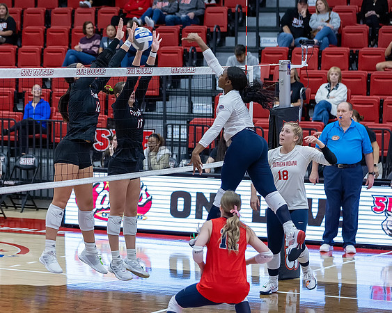 SIUE Volleyball v USI  2 NOV 2024